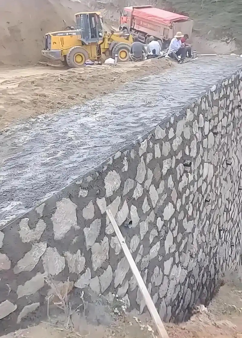 泰安新泰边坡加固
